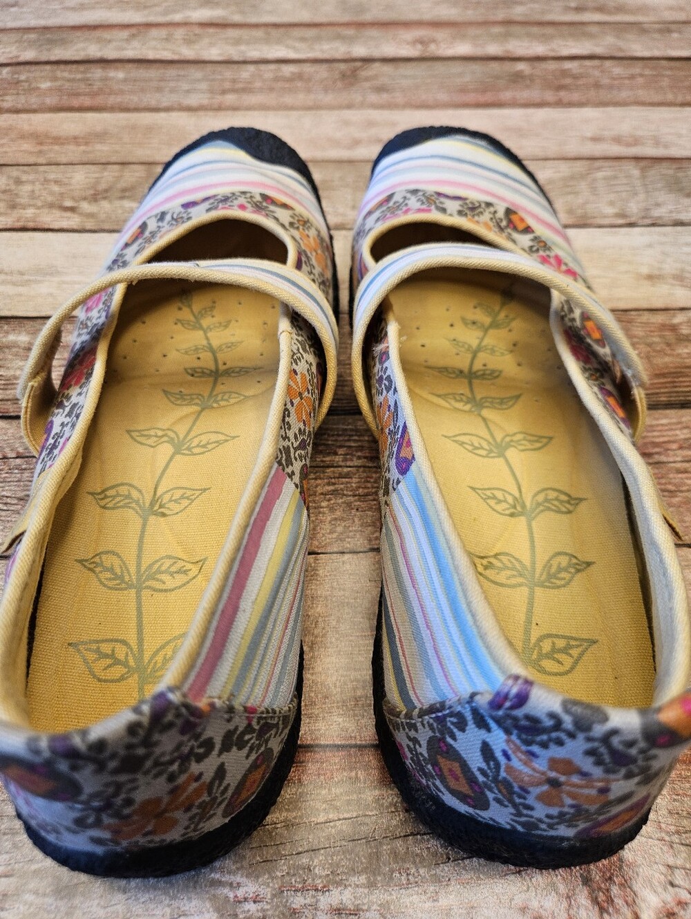 Keen Harvest Mary Jane Flats - Picture 10 of 13